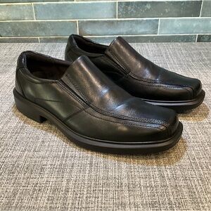 Ecco Men's Helskinki Black Slip-On Loafers